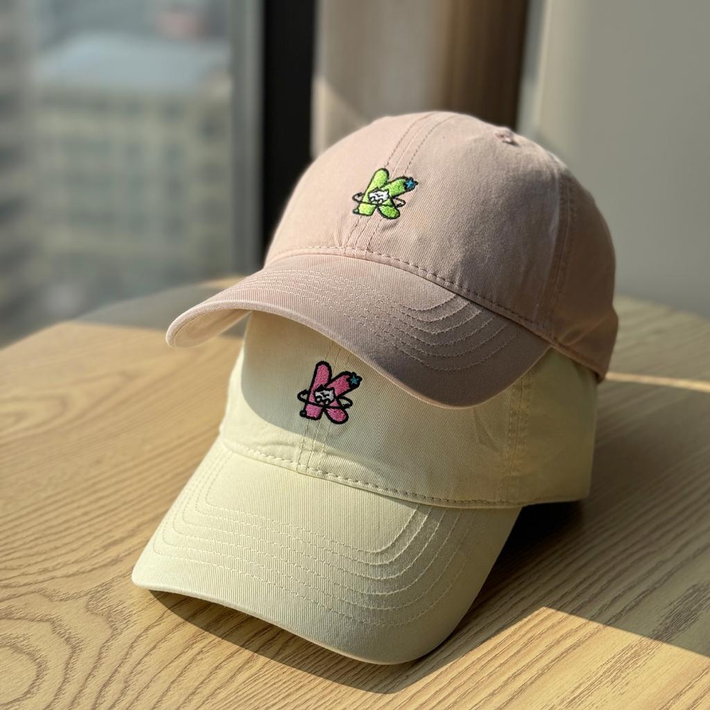 Koreanischer Stil Frühling und Sommer Weiches Oberteil Buchstabendruck K Bestickte Baseballkappe für Herren, Trendiger Outdoor-Sport Sonnenschutz, Gesichtsformend Lässig