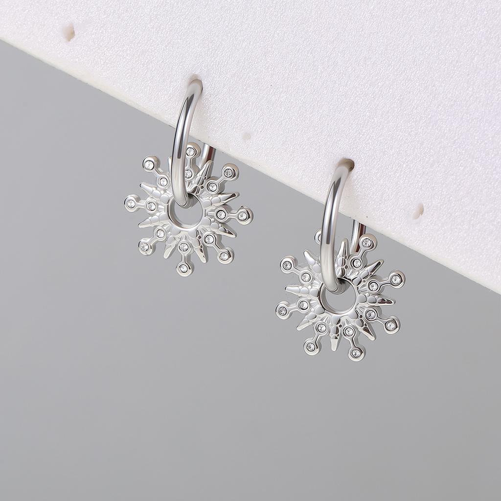 Stainless steel diamond sunflower earrings gold and silver two-color retro mango buckle earrings niche earrings