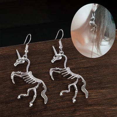 Neue Mädchen Hochzeitsparty Damen Geschenk Hängende Ohrringe Neuartiger Skelett-Drop-Ohrringe Pferd Anhänger