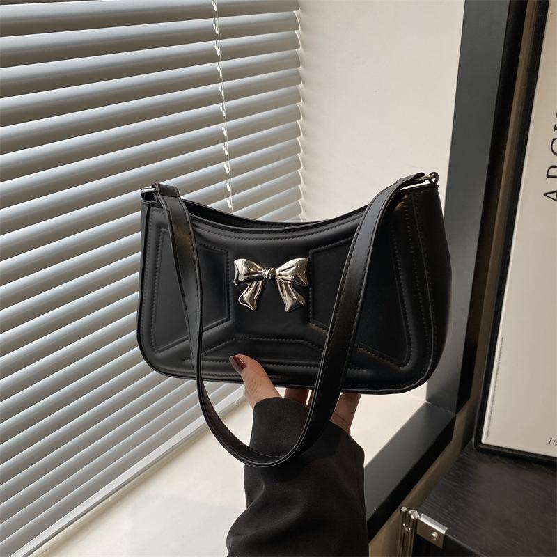 French Niche Bow Underarm Bag 2025 New Personalized Korean Shoulder Bag Summer Foreign Commuter Baguette Bag