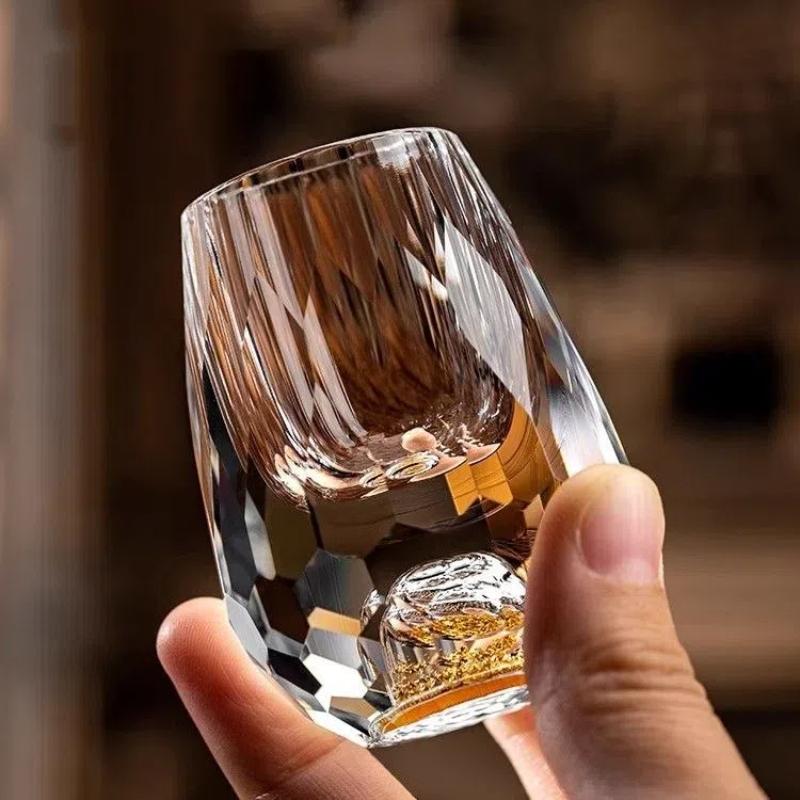 Kreativní křišťálová karafa na whisky s vestavěnou zlatou horou | Mini kelímek na víno a dávkovač