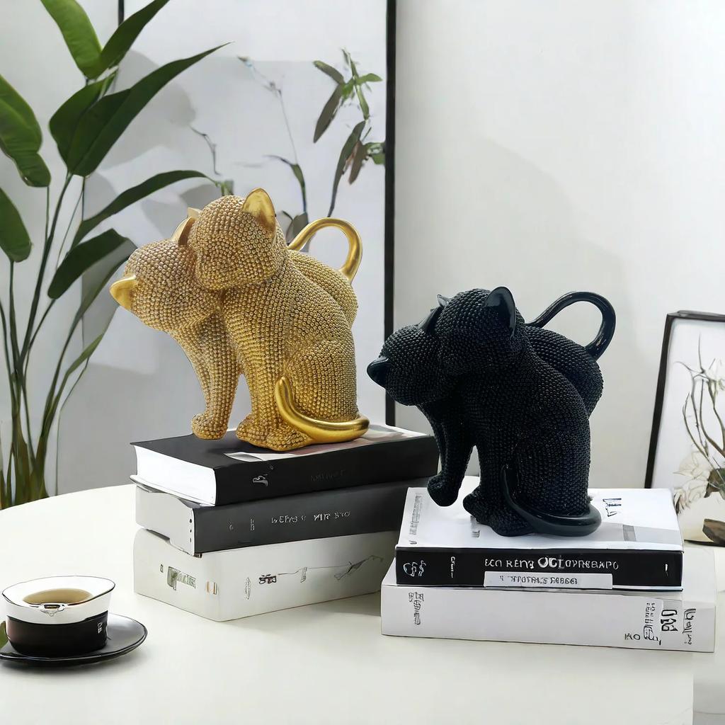 Modern Minimalist Couple Cat Ornament Resin Decoration Living Room Wine Cabinet Handicrafts