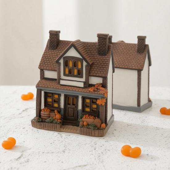 Kürbishaus Miniatur, Harz Herbsternte Dekoration mit handgeschnitzter Kacheltextur und Kürbisdetails, Retro Britisches Holzhaus für Halloween