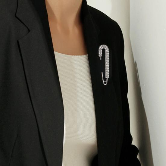 Women Brooch Pin Sweater Shawl Clip Rhinestone Safety Pin Dress Shirt Clip Brooch for Cardigans Scarves