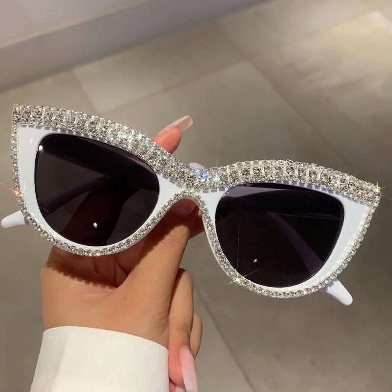 Vintage Diamond Cat Eye Triangle Sunglasses Women Rhinestone Decoration Eyewear Streetwear Rave Party Costume Sun Glasses
