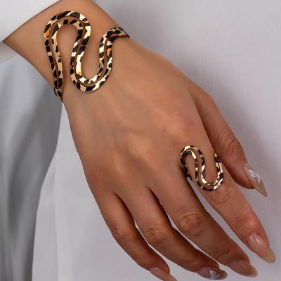 Offenes Manschetten- und Ringset im Boho-Chic-Leopardenmuster, perfekt für lässige Kleidung oder den Urlaub