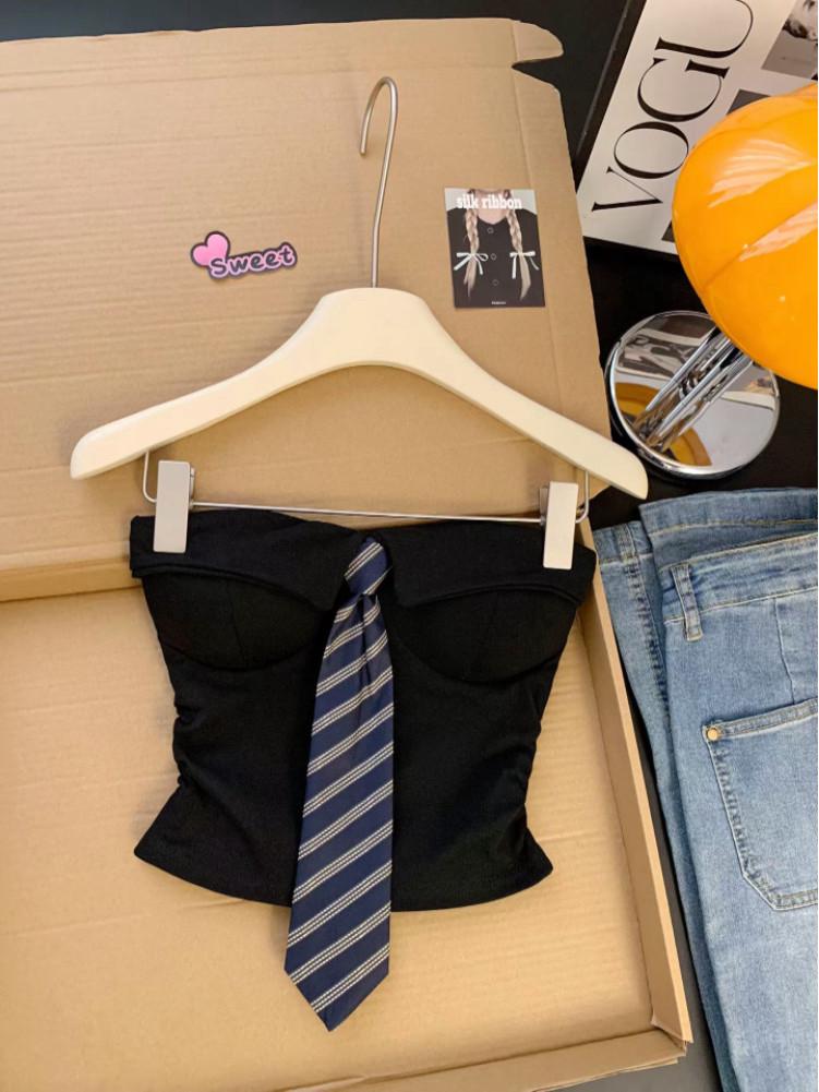 Spicy Girl One-Shoulder Striped Bandeau Crop Top with Tie Design Medium