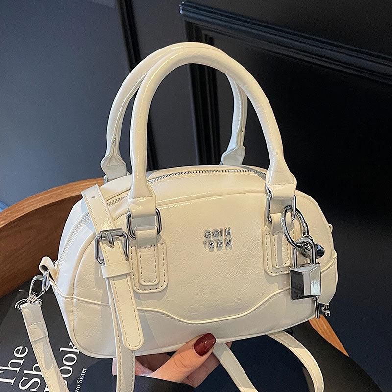 This Year's Popular Hot-selling Fashion Portable Boston Bag Simple Solid Color High-end Sense Versatile Foreign Style Messenger Women's Bag