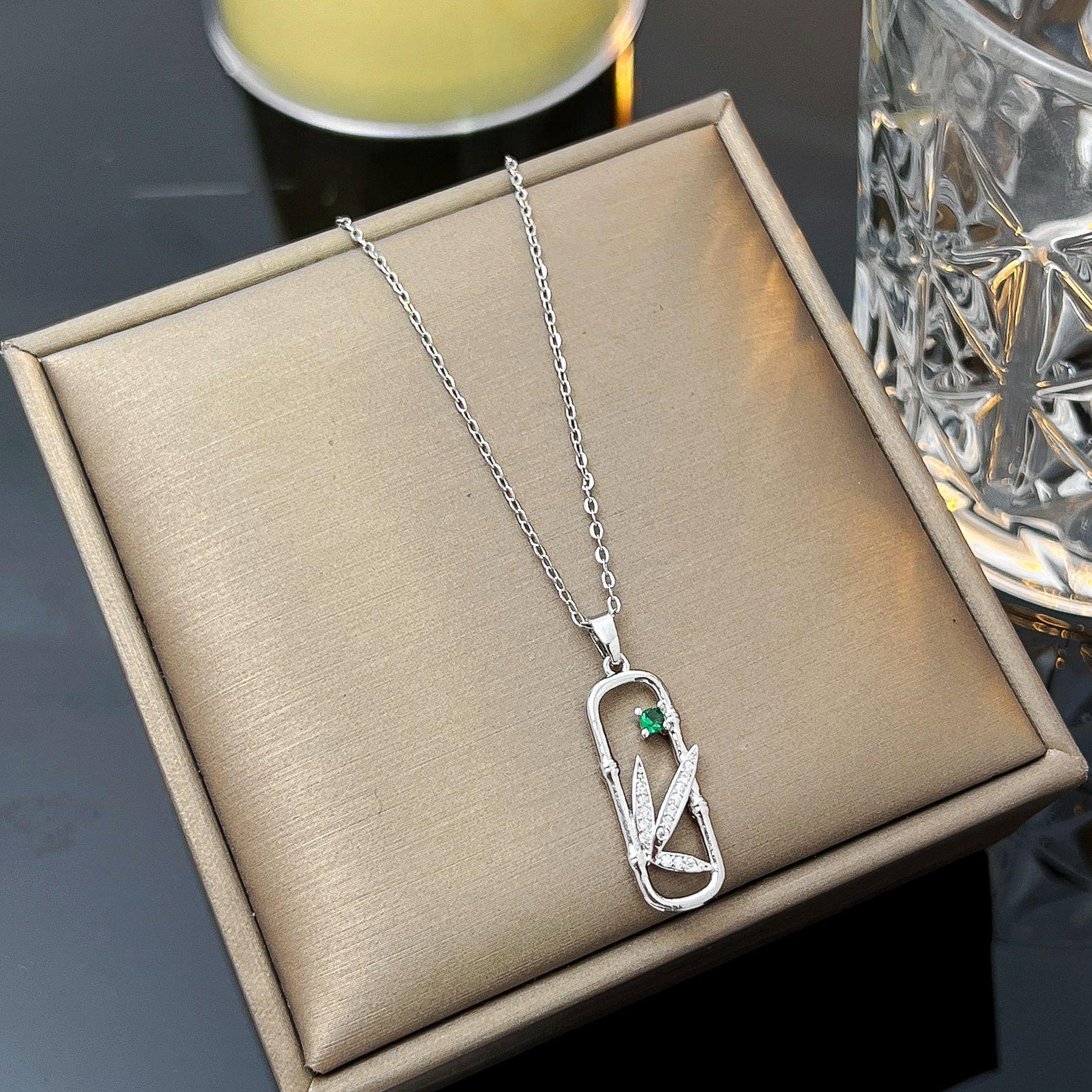 2024 Niche Design Titanium Steel Bamboo Joint Necklace with Zircon, Light Luxury Clavicle Chain for Women