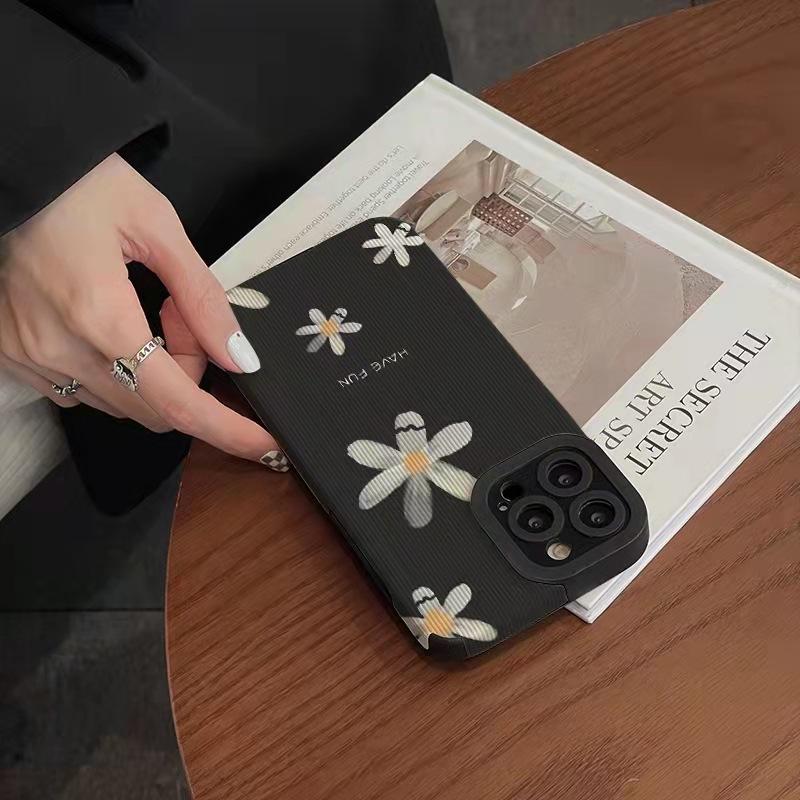 Coque de téléphone mignonne à gribouillis de fleurs en silicone pour iPhone 11 12 13 14 15 Pro Max Mini SE 8 7 Plus X XR XSMAX Housse en cuir antichoc