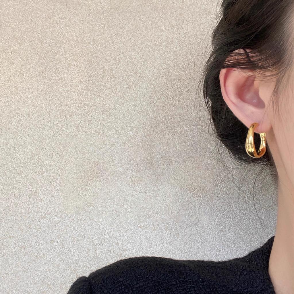 Cold wind irregular plain ring earrings women's simple niche design sense metal stud earrings 925 silver needle earrings