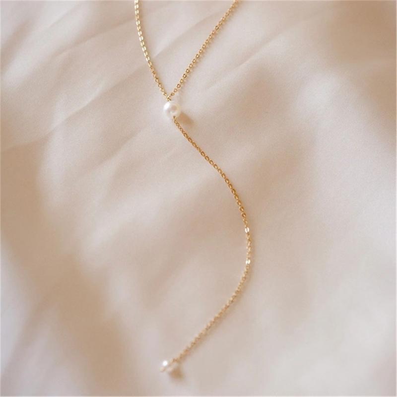 Fashionable Women's Chain Jewelry Necklace Adornment Featuring Imitation Pearls Beads For Special Occasions