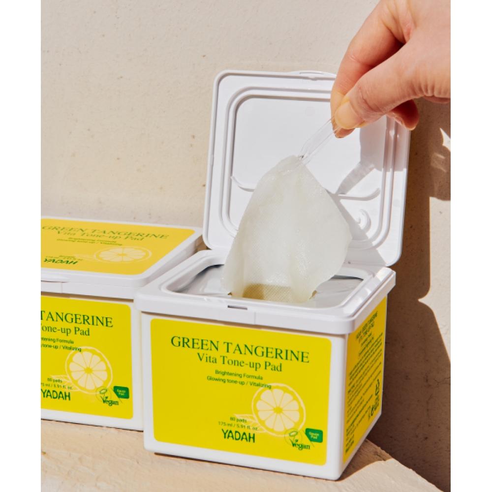 

Yadah Vita Ton Up Vegan Pad 80 Sheets NONE