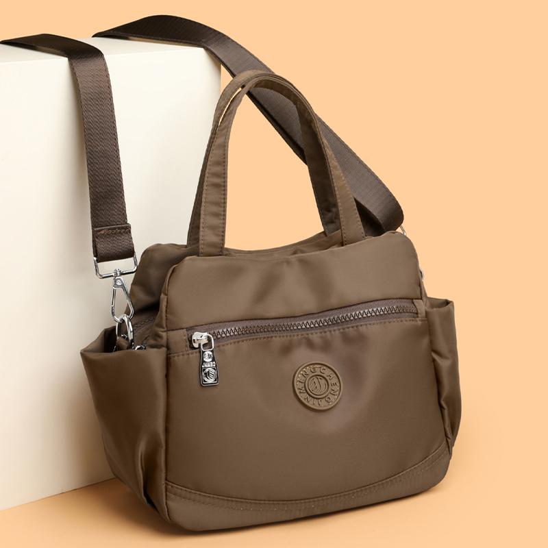Water-Resistant Tote Bag for Women – Stylish & Durable Handbag with Adjustable Shoulder Strap and Multiple Pockets