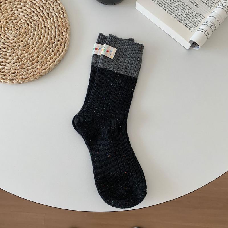 Farbblock-Absätze mit Stoffetiketten, Dicke Nadelstrümpfe, Gepunktete Mid-Calf-Frotteesocken, Damen- und Damen-Paarsocken