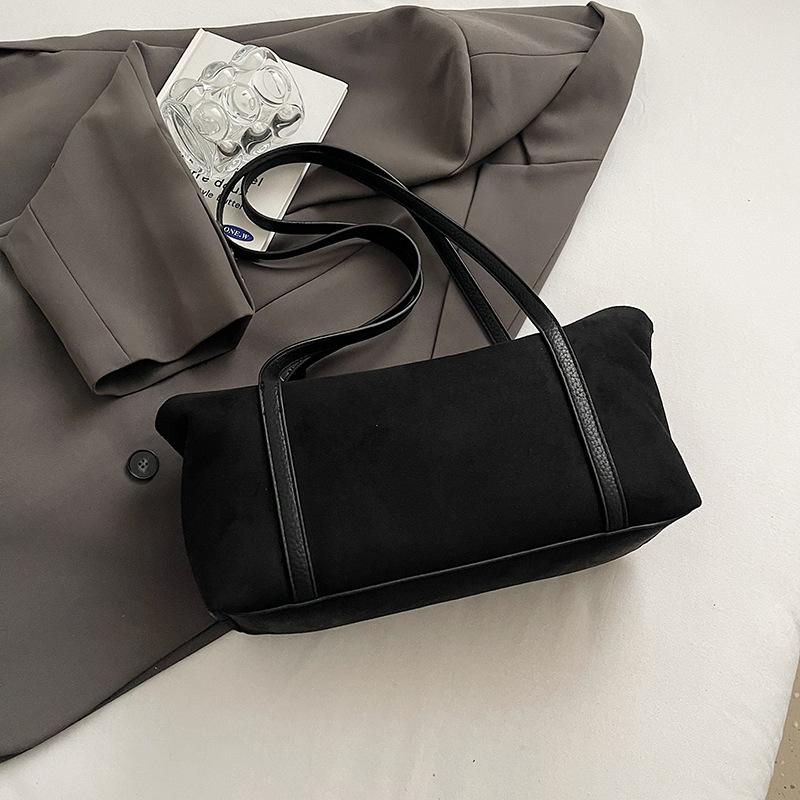 

Autumn and winter fashion shoulder bag women s new large-capacity versatile casual underarm bag niche commuter bag
