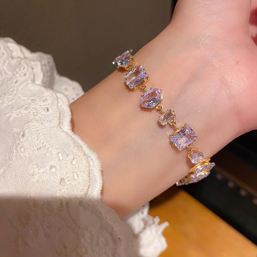 Dopamin Zirkon Herz Oval Armband: Frischer, Süßer, Vielseitiger Mode-Armreif mit Light Luxury High-End Schmuck für Damen
