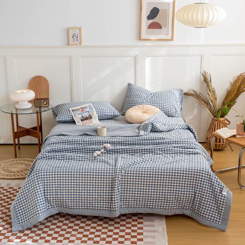 Light Luxury Simple Plaid Quilt Summer Lightweight Comforter Machine Washable Soft Comfortable Breathable Can Sleep Naked