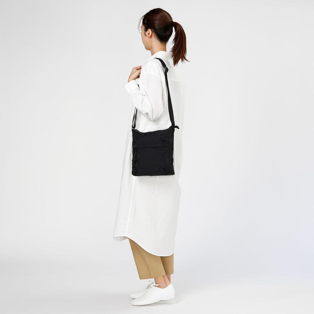 World Traveler Shoulder Bag Mira No.17531