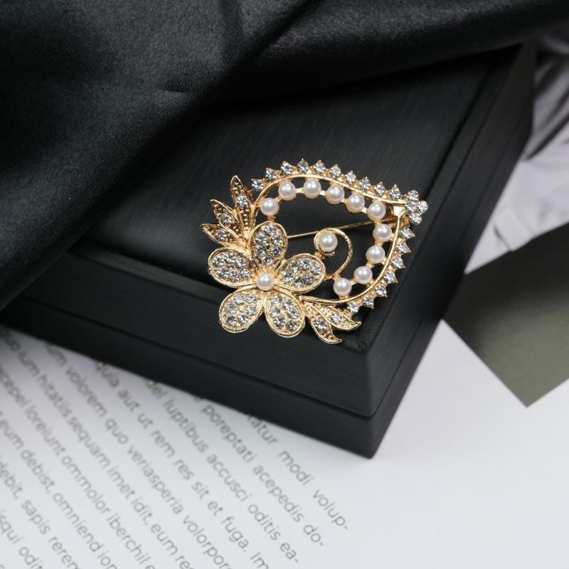 1Pcs Lady  Flower Brooches Exquisite Pearl Sunflower Brooches Lapel Pin Corsage Coat Wedding Jewelry For Women