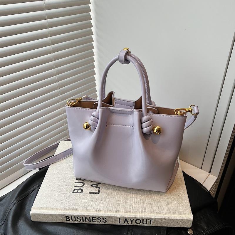 Summer New Fashion Light Luxury Simple Versatile Bag Lesbian Commuter Handbag Hand Bag Cloud Bag Woman