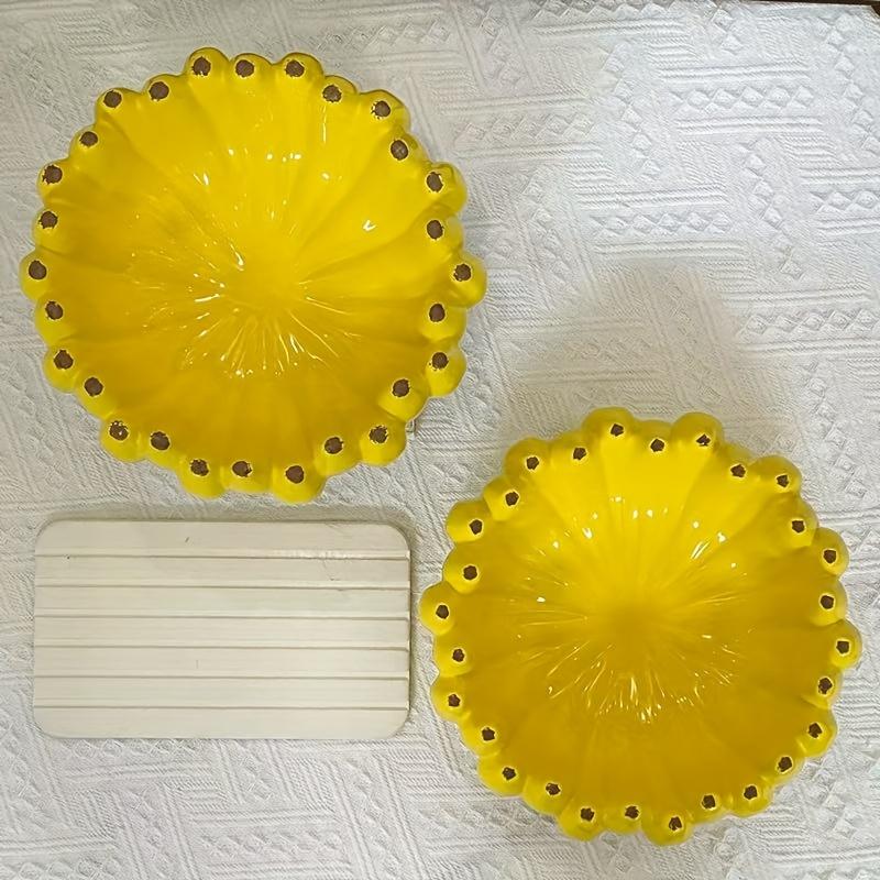 1 peça Tigela de Frutas Cerâmica Elegante em Forma de Banana, Acabamento Brilhante Amarelo Vibrante, Design Semelhante a Pétalas, Durável, Seguro para Alimentos, Decoração para Casa ou Restaurantes de Hotel