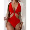 The New Bikini Is Popular In Europe and America. Solid Color Is Thin and Sexy. Bikini One-piece Swimsuit Swimsuit