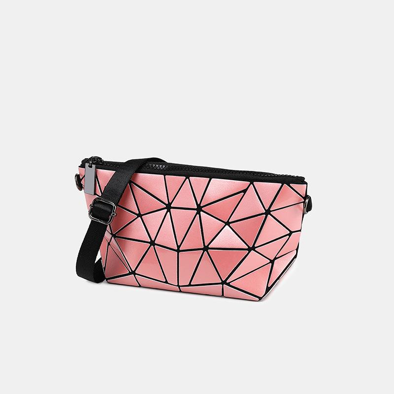 Dámská letní taška Xiaoxiangfeng 2021 New Lingge Chain Bag Street Fashion taška na jedno rameno Messenger Bag