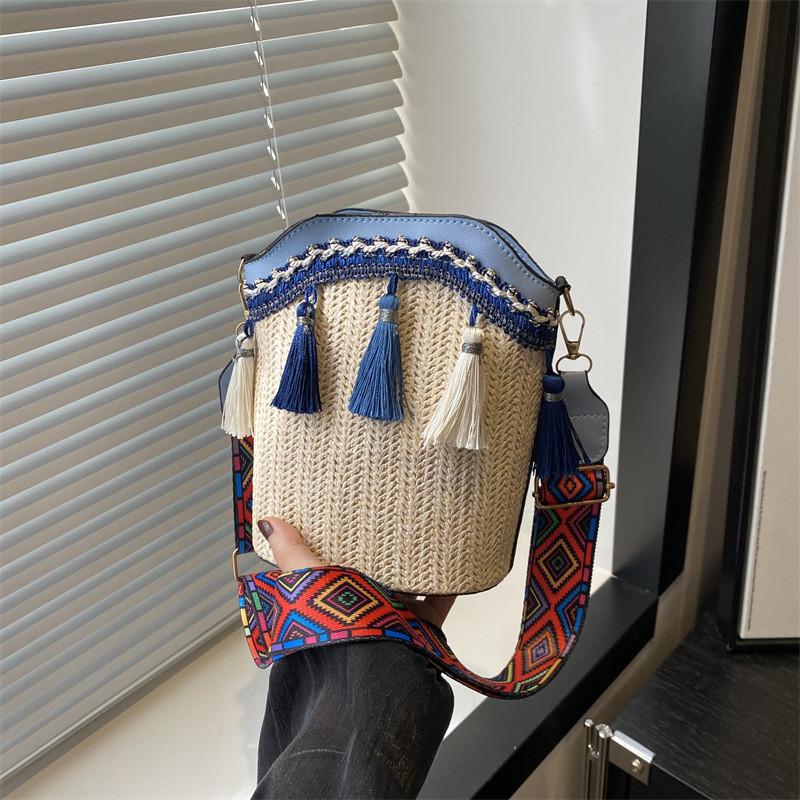 Ethnic Style Woven Bucket Bag With Tassels For Daily Casual Wear