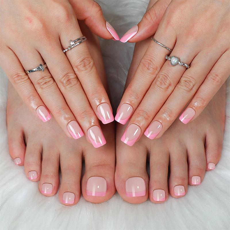

Glossy Nude Toenail Set: Removable, Wearable One-Piece Nails for Women