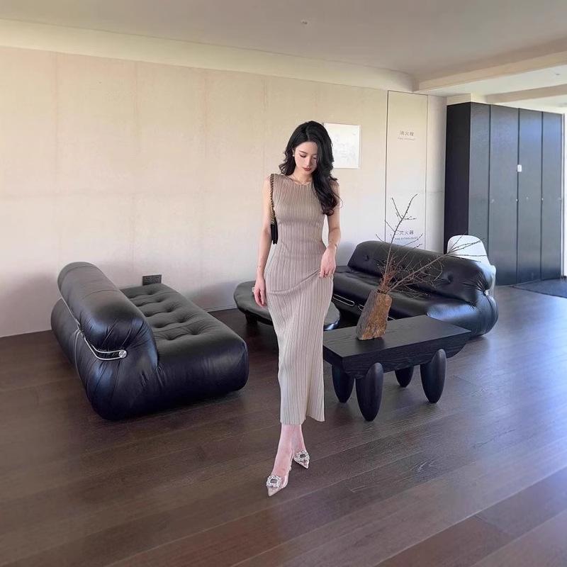 2025 Summer Slimming Knitted Sleeveless Mid-Length Dress for Women