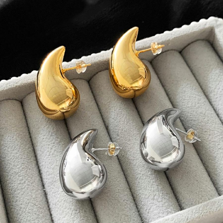 

Gold Teardrop Stud Earrings: Unique High-End European and American Design