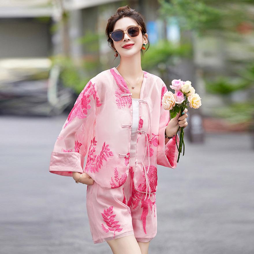 

Новый летний взрывной модный костюм, уменьшающий возраст, комплект из двух предметов: солнцезащитный топ и шорты XXL