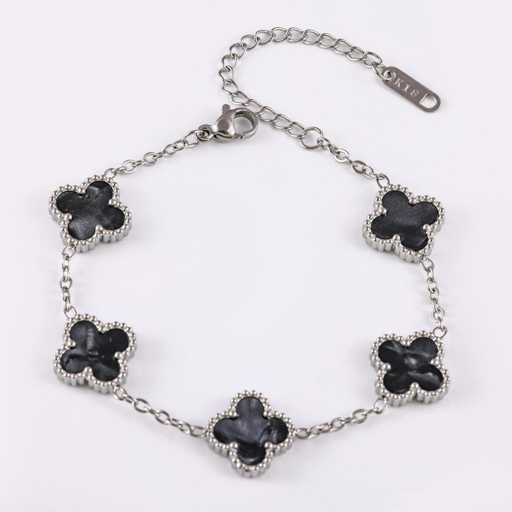 Lucky Four-Leaf Clover Silver Bracelet: Non-Fading Titanium Steel, Colorfast, Fashionable, Versatile.