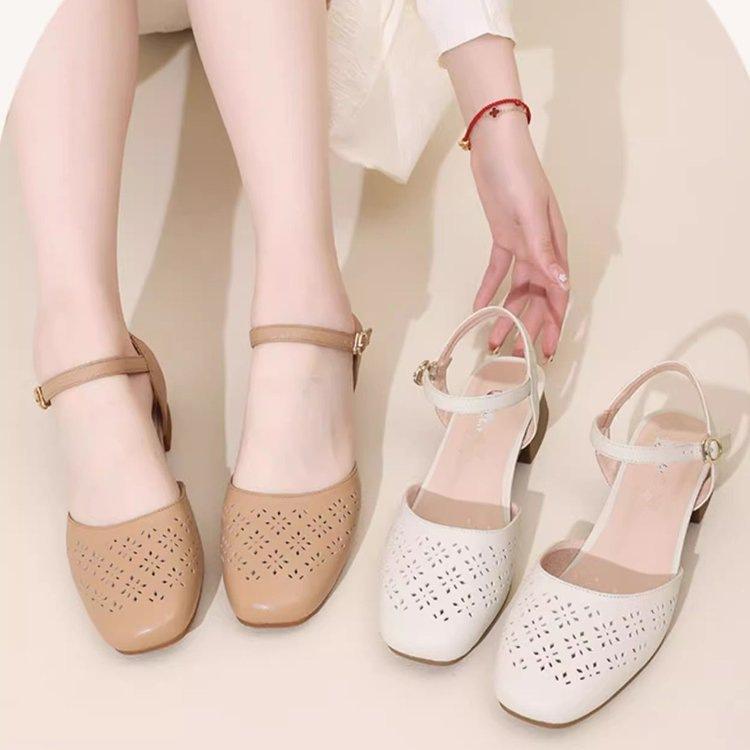 Hollow square head sandals women's 2025 summer new breathable bag head women's shoes thick heel middle heel one word buckle single shoes tide