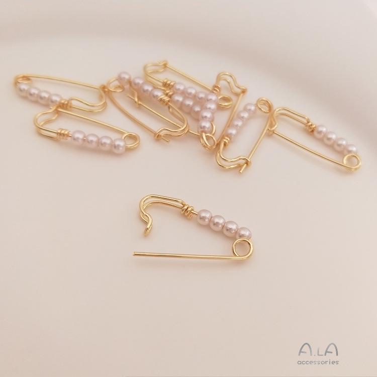 

14K Gold-Filled Paperclip Stud Earrings with Imitation Pearl - Unique Niche Design