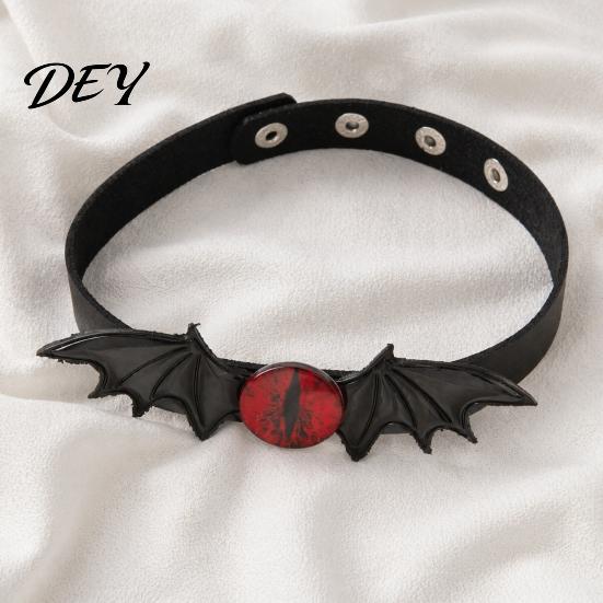Evil Eye Necklace Gothic Bat Leather Choker Necklace, Devil Eyes Collar for Women Unique Gift Her Men, Adjustable Wing Clavicle Halloween Party