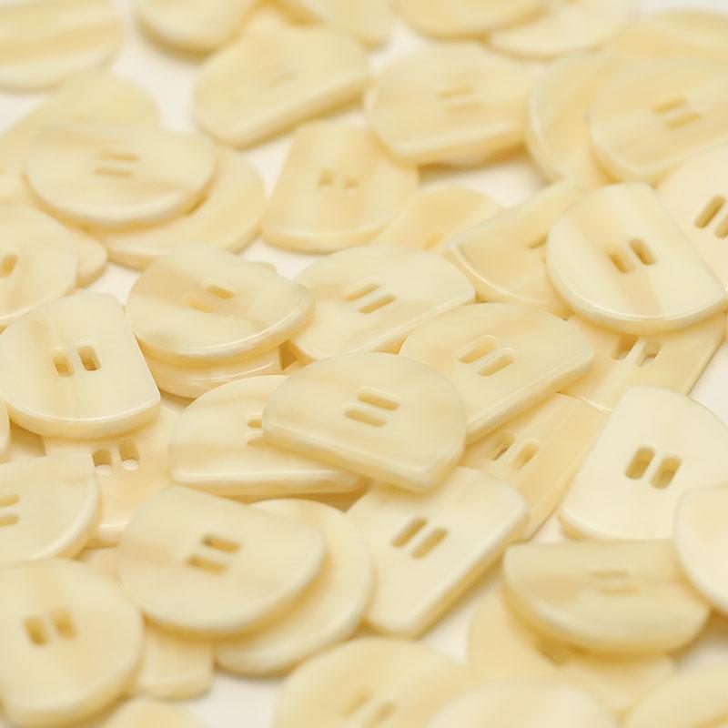 

5pcs Two long eyes, semi-round beige resin buttons, knitted sweater, sweater clothing buttons, autumn and winter woolen coat buttons 1 #[25x19mm W3367 #Two long eyes semi-round beige]