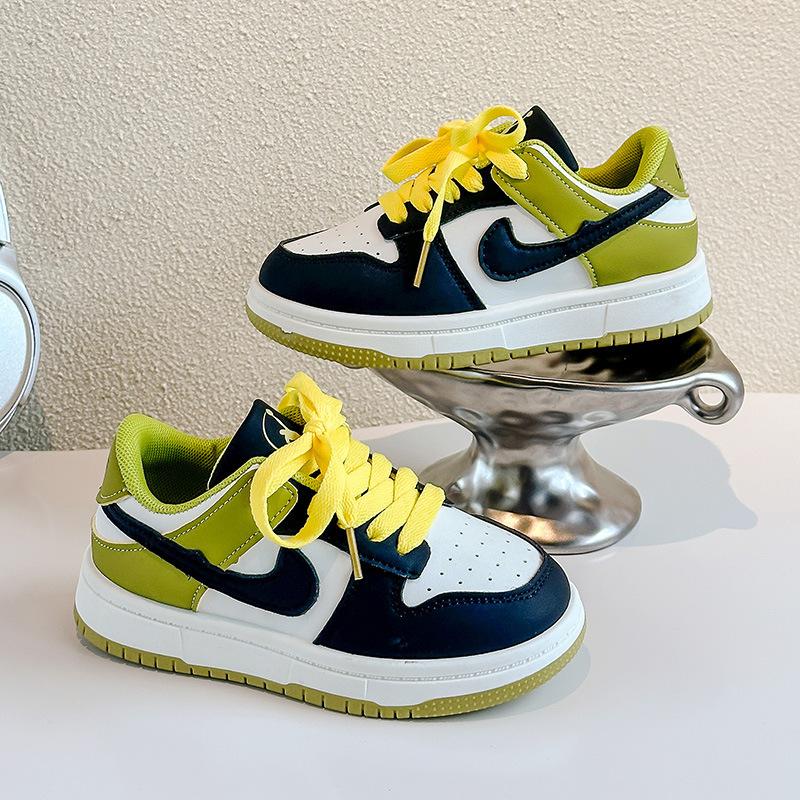 Boys' Sports Shoes 2025 Spring and Autumn New Girls' Shoes Medium and Older Children's Soft-soled Casual Shoes Breathable Low-top Board Shoes