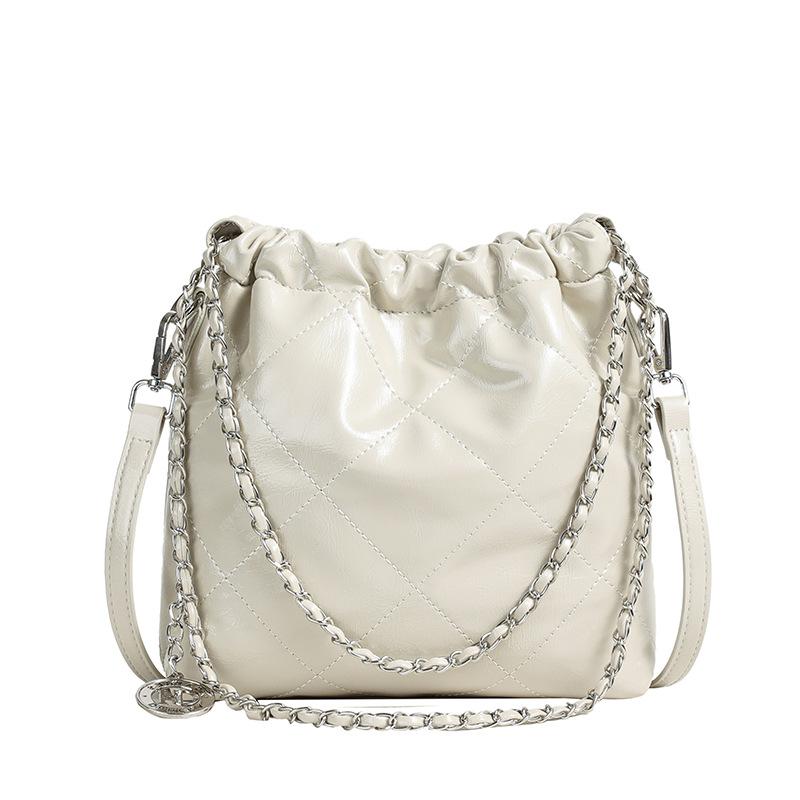 Populární kabelka bucket dámská nová letní všestranná výklenková diamantová řetízková taška přes rameno messenger