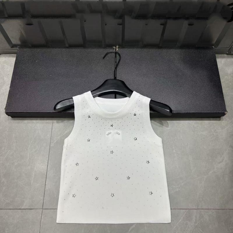 European High-Quality Spring Arrival: Heavy Print Logo Diamond Round Neck Knit Vest - Slimming & Versatile Top.