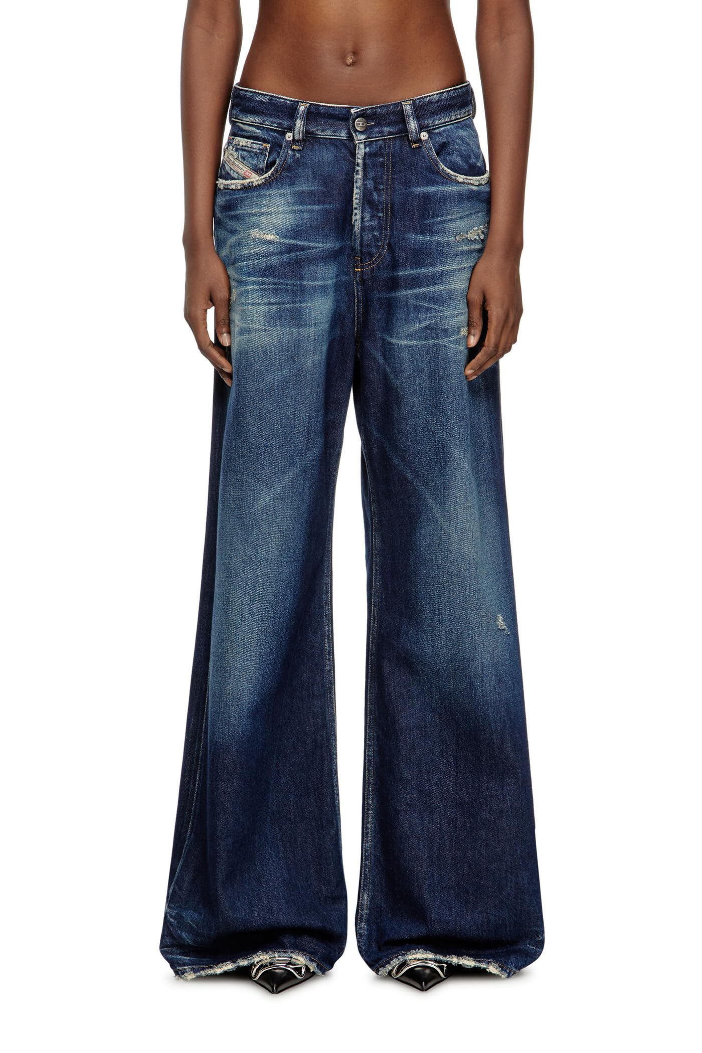 

Diesel Women s Relaxed 1996 D-SIRE Denim Pants, Size L.28, A1349509M06, 29-inch, Indigo Blue, 01
