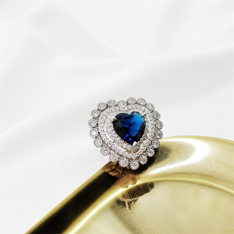 Luxurious Sapphire Heart Zircon Ring - Stylish, Open Design for Women