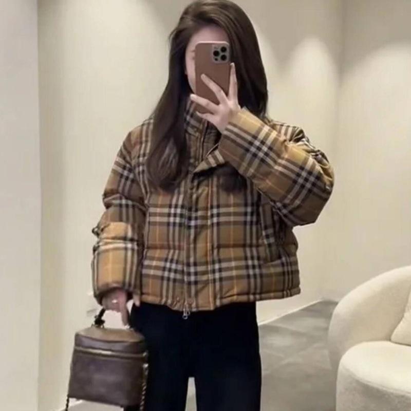 

Зимнее Новое Корейское Стильное Клетчатое Короткое Хлебное Пальто Утепленное Короткое Хлопковое Пальто для Женщин L