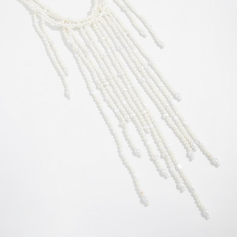 Fashionable Imitation Pearls Layering Necklace With Flowing Fringe Detail Adjustable Beaded Clavicle Chain