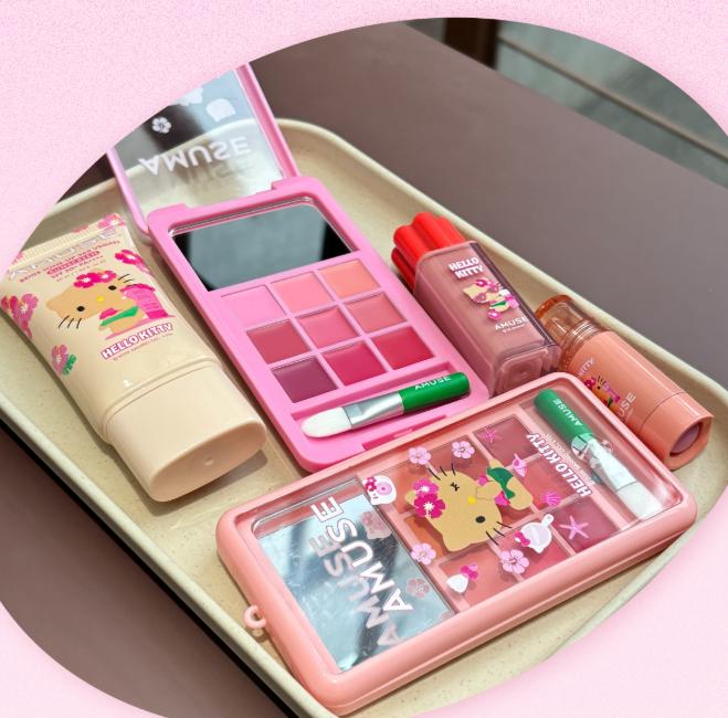 AMUSE x Hello Kitty Limited Lip & Cheek Palette – K-Beauty Exclusive