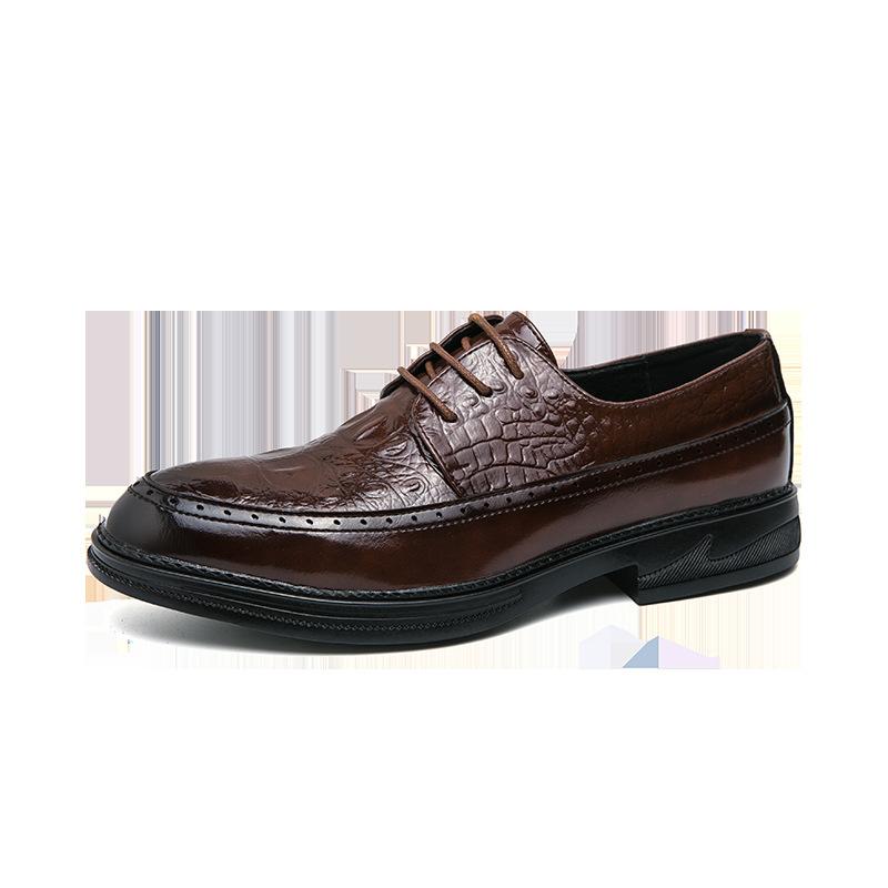 

Men s British shoes European version of the new men s shoes Brock retro flower trend lace-up pointed leather shoes 45 коричневий