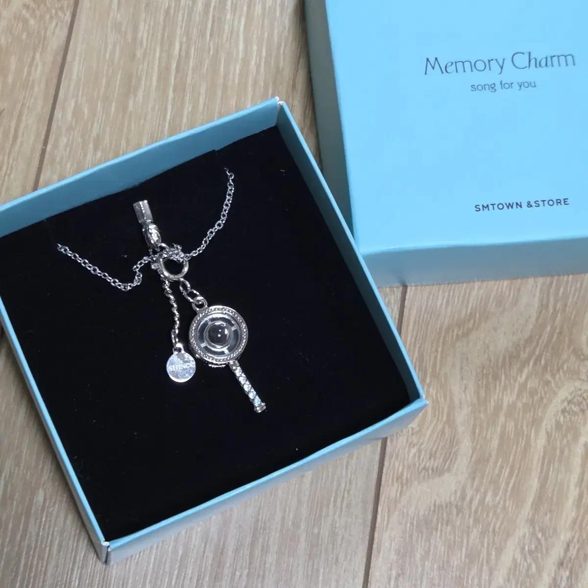 

SHINee Памятный брелок к 13-й годовщине Тэмина