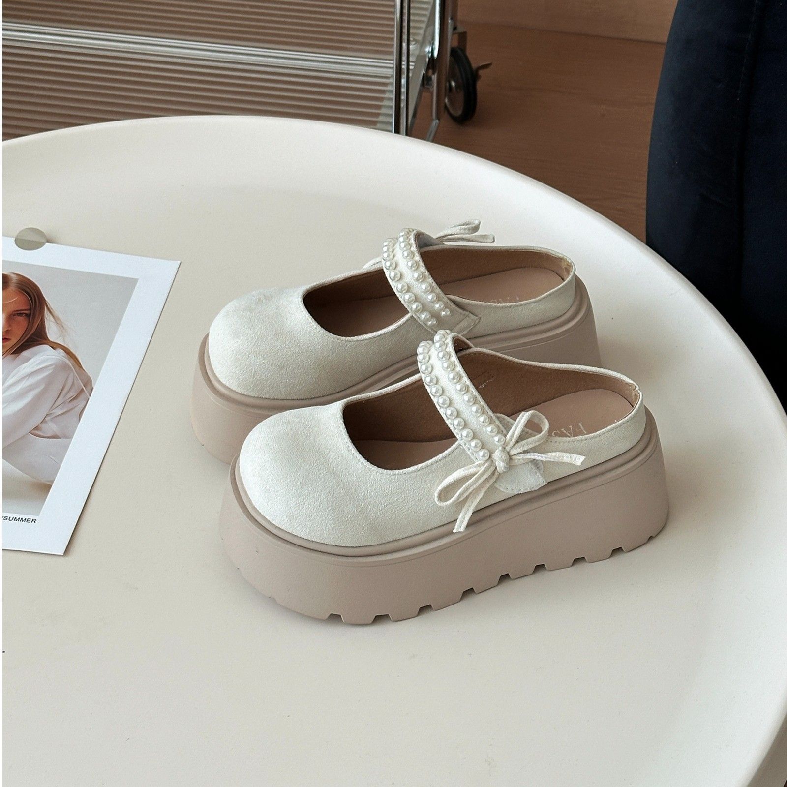 

Ретро милый бант жемчужный толстый низ увеличивающий тапочки Мэри Джейн женские весенние новые нескользящие кекс мешок головка швабры 40