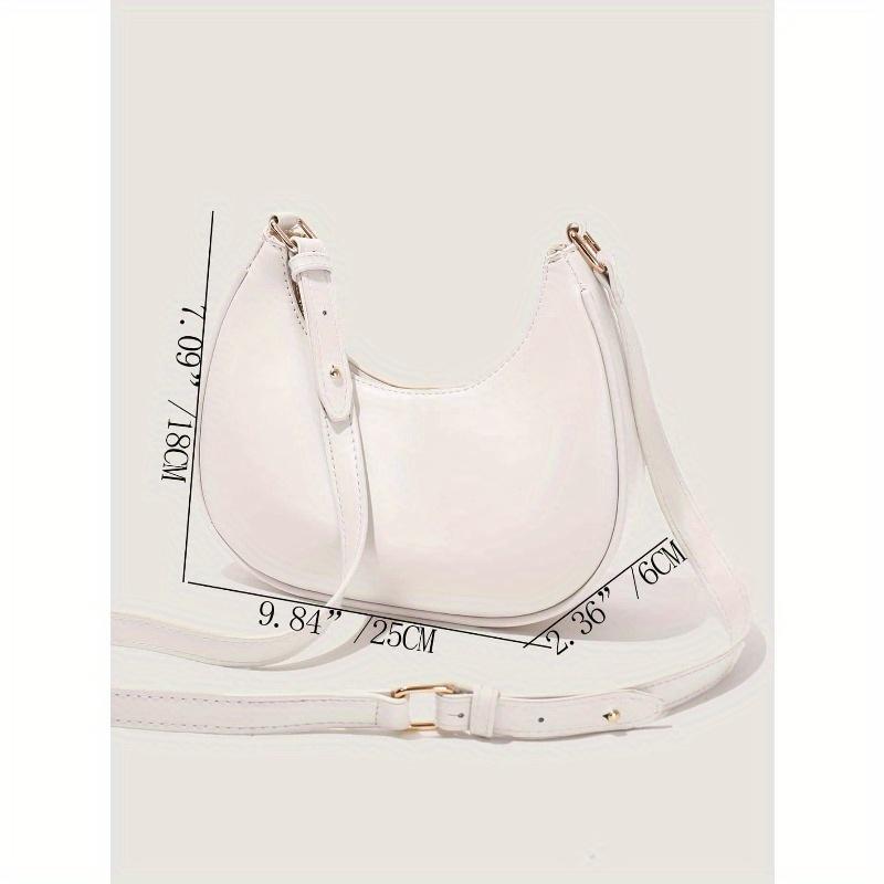 New Fashionable And Simple Crescent-Shaped Bright Surface Shoulder Bag, With A Distinctive Texture And Classic Look That's Suitable